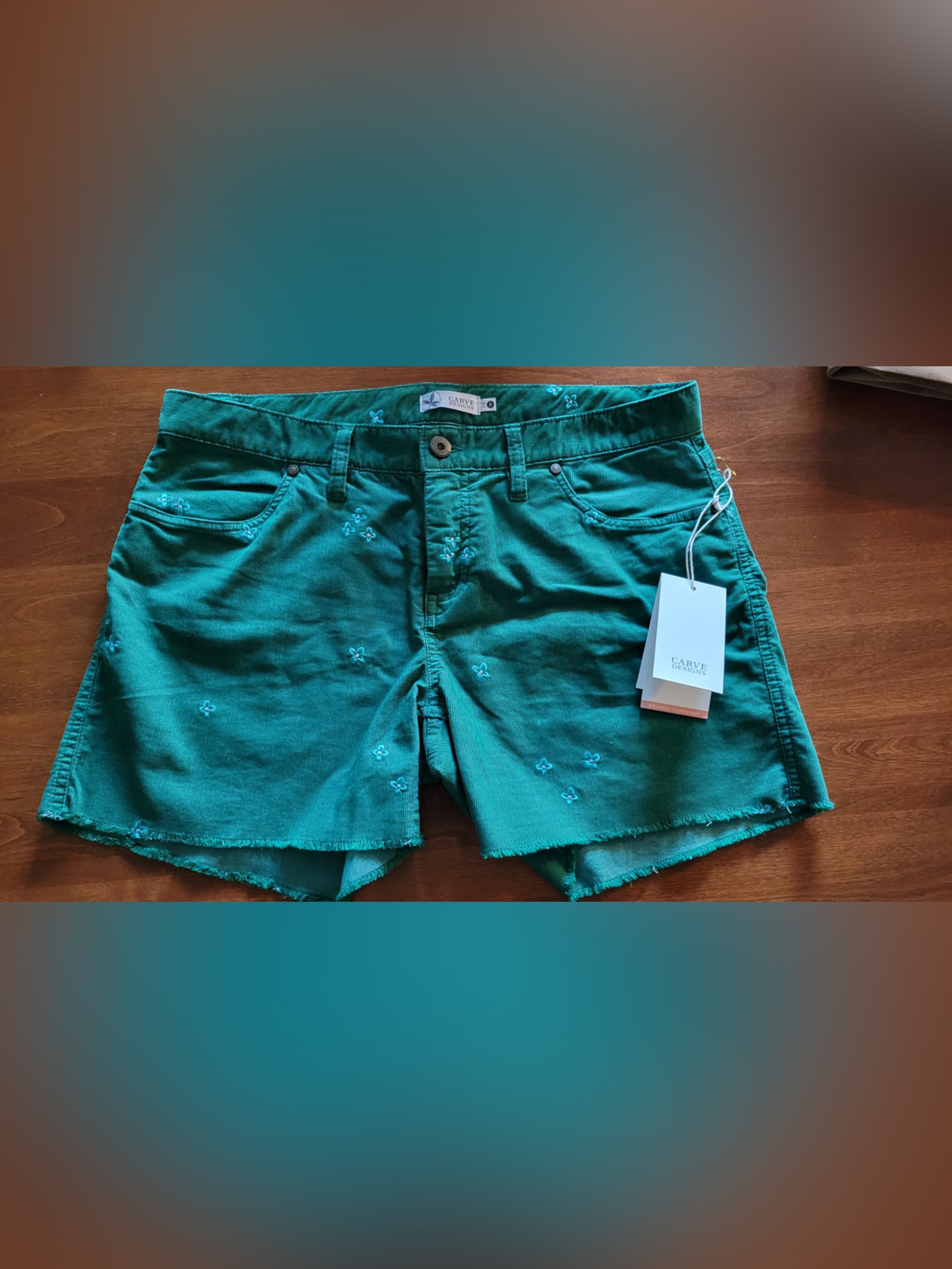 Nwt Carve Design 4in Embroidered Shorts